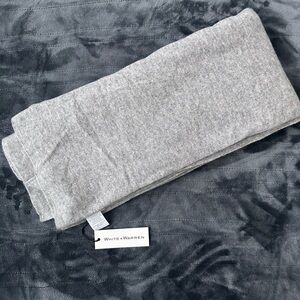 White + Warren - Cashmere Travel Wrap -  NWT - grey